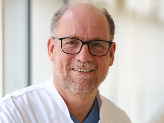 Dr. Anselm Sellier