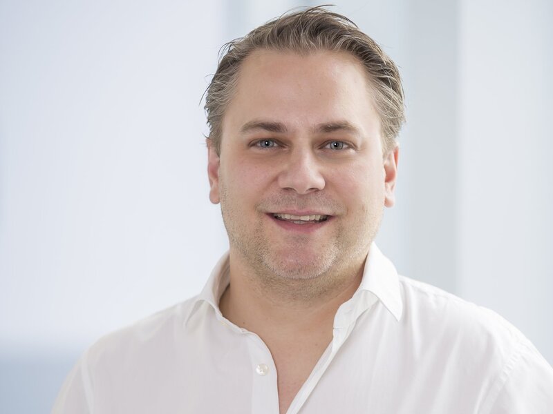 Portraitbild von Dr. Florian Döbereiner