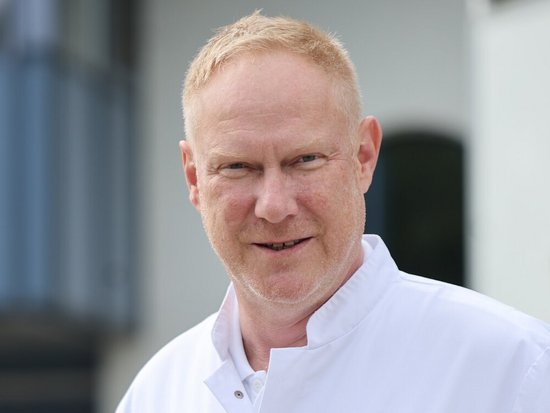 Portraitbild von Dr. Jochen Wittich